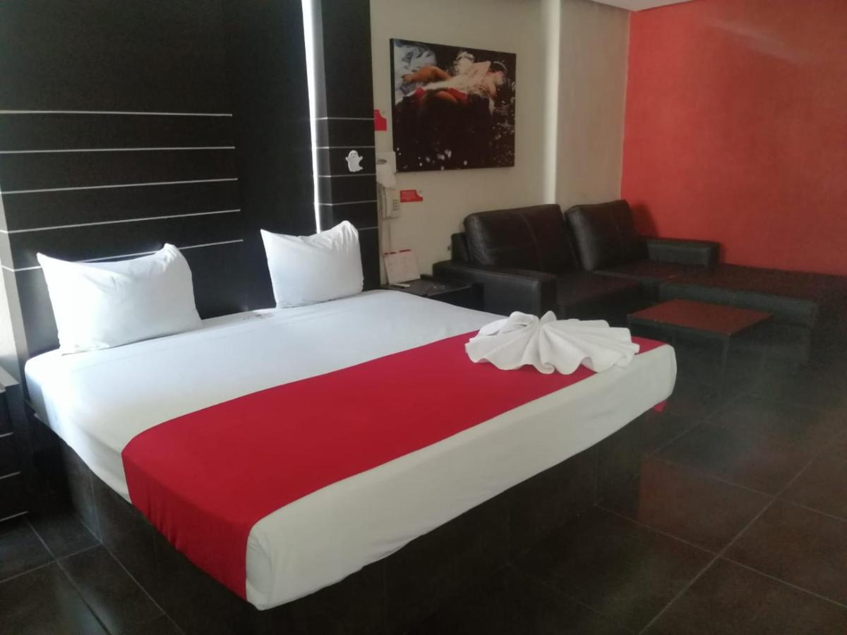 Auto Hotel Las Maravillas Santa Cruz Xoxocotlan Ngoại thất bức ảnh